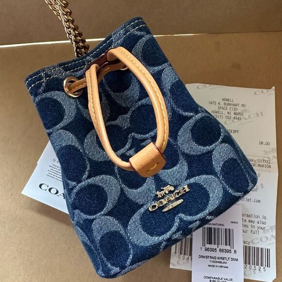 Coach Handbags - NWT❤️ Coach Drawstring Chain Wristlet Bag Signature Denim Wallet Purse CZ031